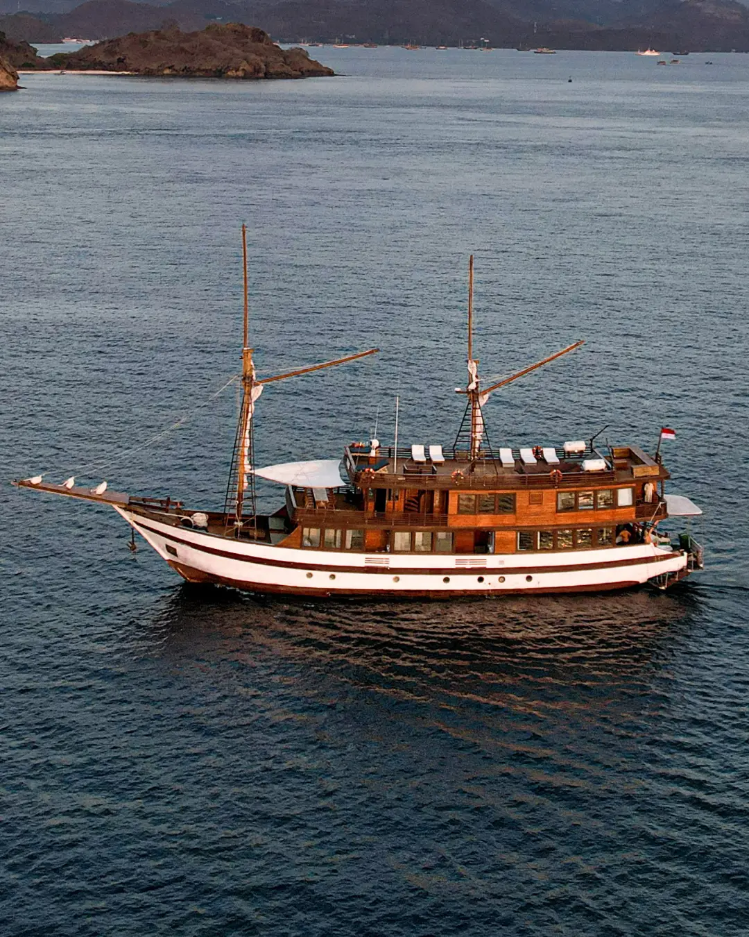 Flores & Komodo — Signature Journey 3D2N — Balcony Edition (NPT-DLX) - Gambar 7