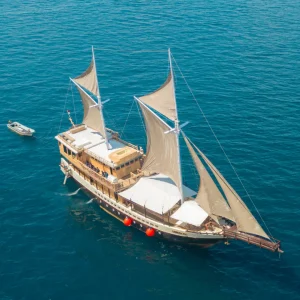 Flores & Komodo — Signature Journey 3D2N — Open Trip Edition (LBJ 2-DLX)