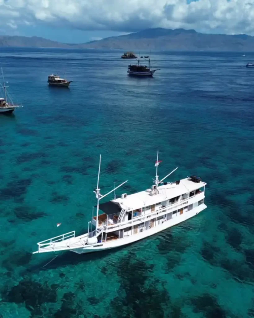 Flores & Komodo — Signature Journey 3D2N — Workcation Edition (NDA-SPR)