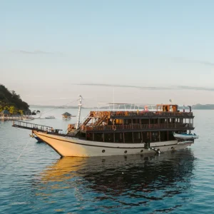 Flores & Komodo — Signature Journey 3D2N — Open Trip Edition (OCP-DLX)