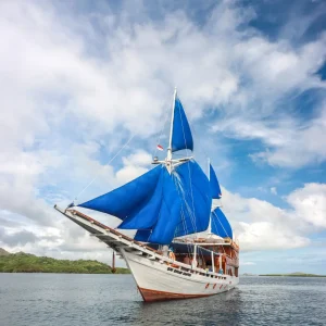 Flores & Komodo — Signature Journey 3D2N — Jacuzzi Edition (SBV-DLX)