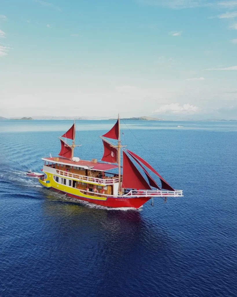 Flores & Komodo — Signature Journey 3D2N — Ocean Play Edition (SKL-SPR)